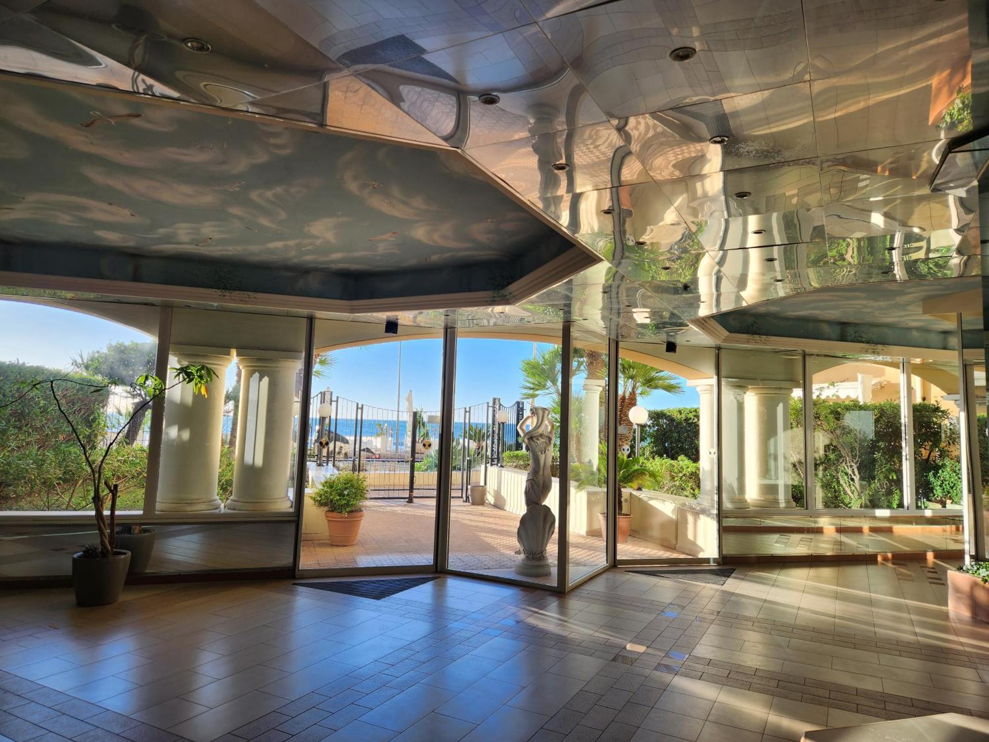 Exclusive Panoramic Sea View In Victoria Beach Menton Luaran gambar